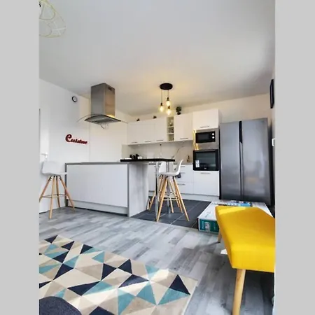 Appart 6 A 8 Personnes Proche Centre Parking Gratuit Apartment