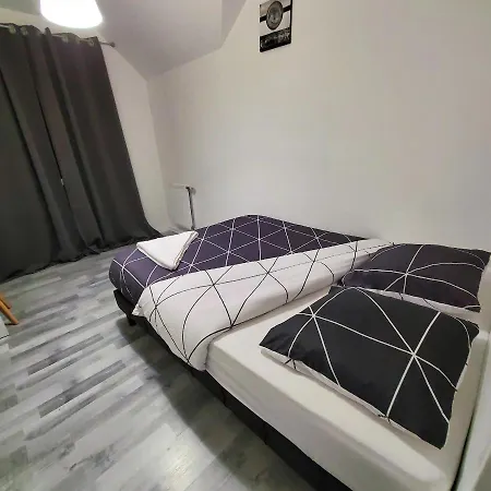 Appart 6 A 8 Personnes Proche Centre Parking Gratuit